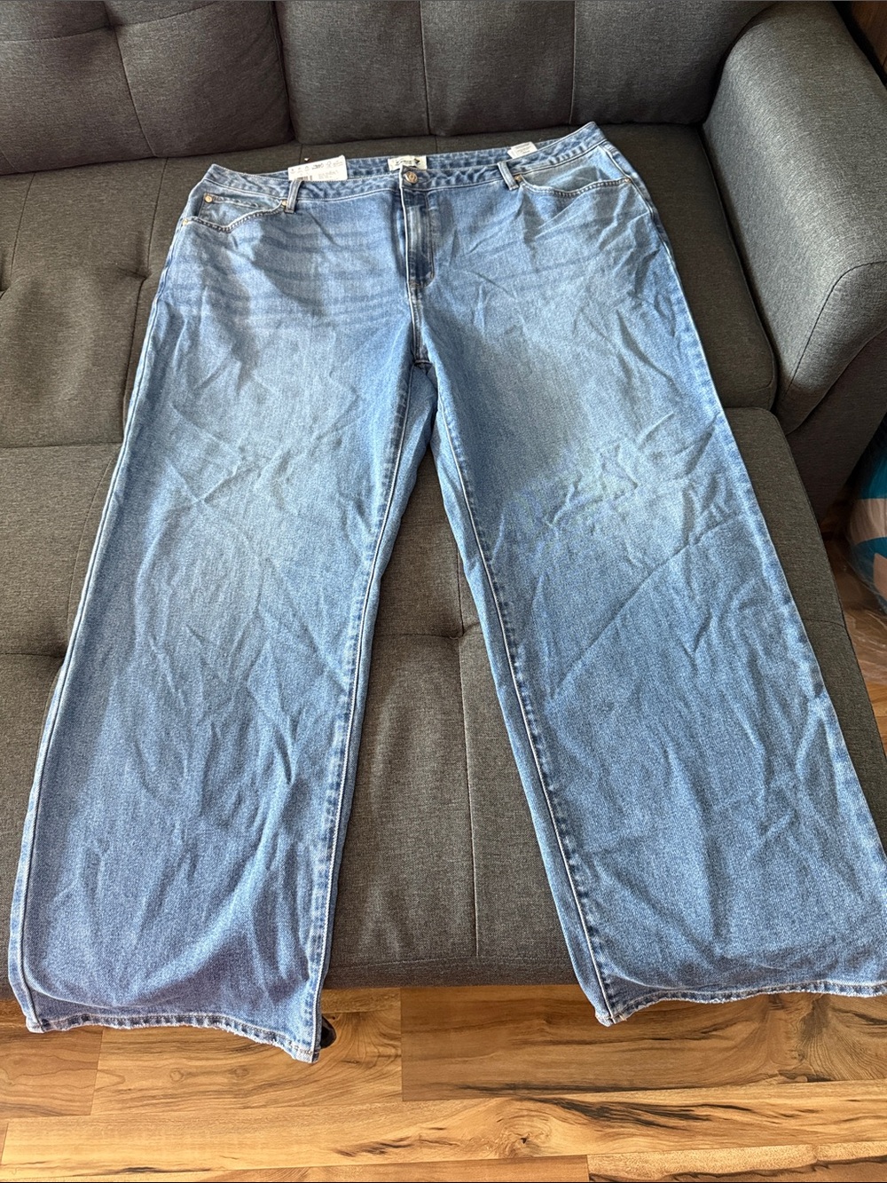 Seven7 Women's Light Blue Straight Leg Jeans